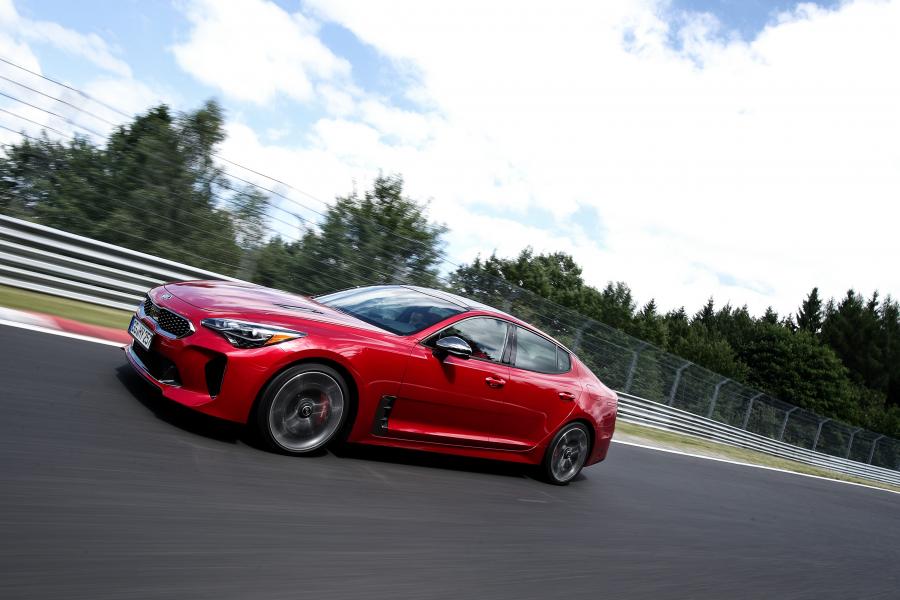  Kia Stinger GT (CK) 2017 года  (NA) (фото 28 из 50)